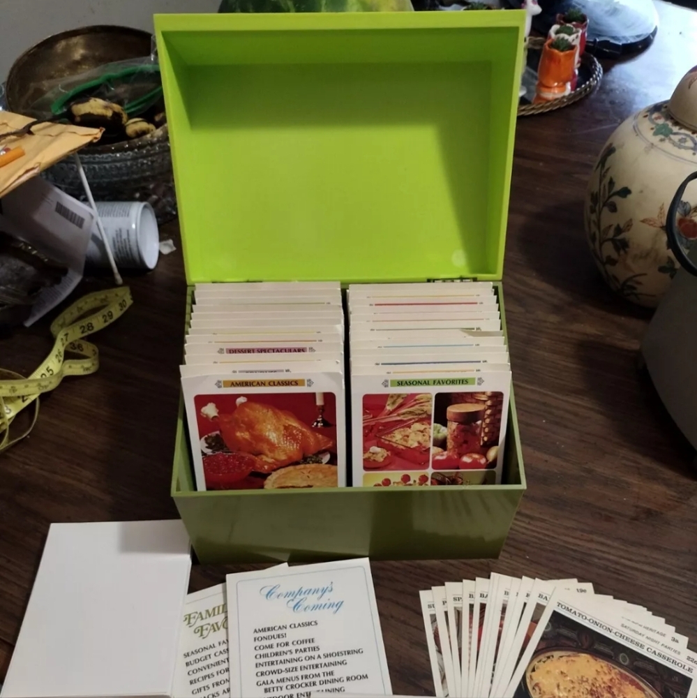 Vintage 1971 Betty Crocker recipe library